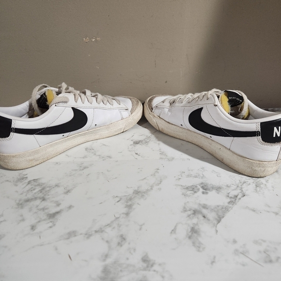 Nike Blazer Platform Sneaker - Women's Size 7.5 - Picture 5 of 8